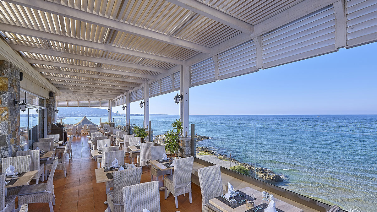 Alexander Beach Hotel & Village